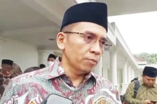 TGB Zainul Majdi Kritik...