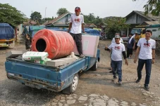 KST Jabar Renovasi MCK...