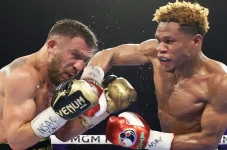 Devin Haney: Vasiliy...