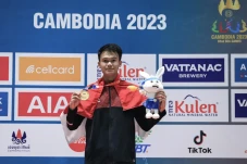 Christian Adinata Makin...