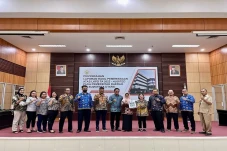 Wali Kota Susanti Dewayani...