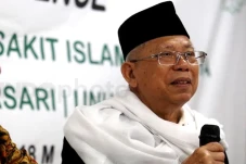 Kasus Korupsi BTS Kominfo,...