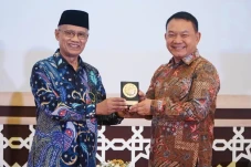 KSAD Dudung Luncurkan...