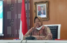 Risma Cium Gelagat Aneh...