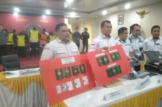 Palsukan KITAS, 17 WNA...