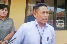 Istri Korban KDRT di...