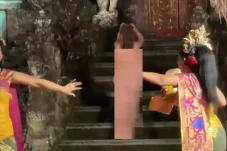 Viral Cewek Bule Nyelonong...