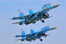 Jet Tempur Su-27 Rusia...
