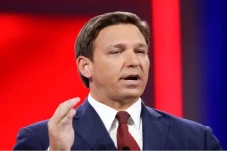 5 Fakta Ron DeSantis...