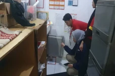 Perampok Gasak Minimarket...