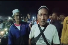 10 Orang Ditahan Polisi,...