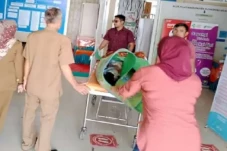 Kesal Sering Diejek,...