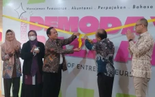Mahasiswa Vokasi Unair...