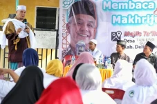 Jemaah Majelis Taklim...