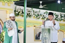 Hormati Habib dan Ulama,...