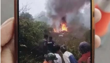 Helikopter Jatuh di...