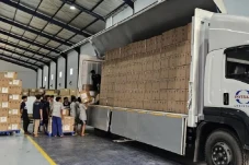 Kemenkes Kirim 107 Ton...