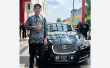 Spesifikasi Jaguar XF...