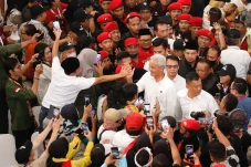 Silaturahmi dengan Ribuan...