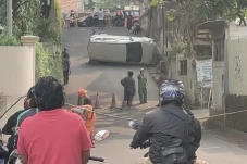 Kecelakaan Tunggal,...