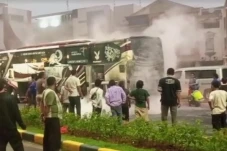 Bus AKAP Haryanto Terbakar...