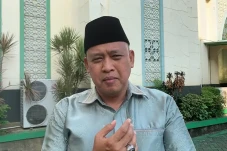 Geram soal Running Text,...