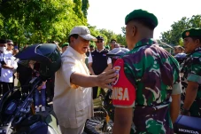 Prabowo Serahkan 40...