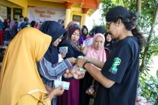 Bantu Warga, Relawan...