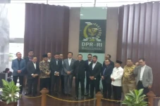 8 Fraksi DPR Satu Suara...
