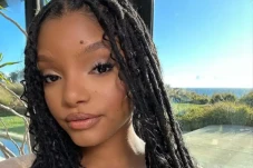 Profil Halle Bailey,...