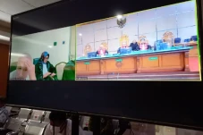 Terbukti Korupsi, Hakim...