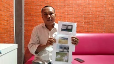 Kantor dan Bendera Partai...