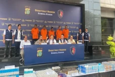 Polisi Buru Pemasok...
