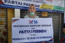 Dapat Bantuan Gerobak...