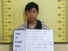 Terdesak Bayar Kontrakan,...