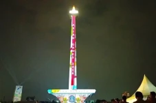 Libur Panjang, Monas...