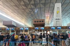 Perbedaan Terminal 1,...