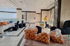 Melihat dari Dekat Distribusi...