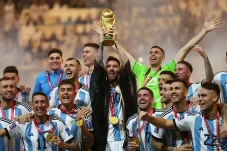 7 Tato Trofi Piala Dunia...