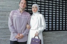 5 Pasangan Artis yang...