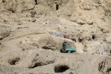 Derita Gadis Afghanistan,...