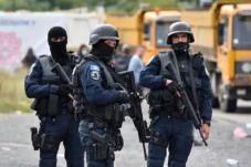 8 Alasan Kosovo Akan...