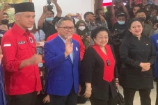 PDIP Tawari PAN Dukung...