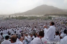 Haji: Hukum Meninggalkan...