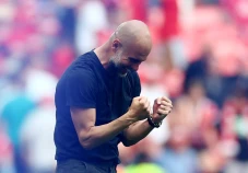 Manchester City Rebut...