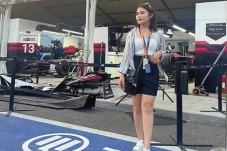 Prilly Latuconsina Puji...