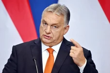 PM Hongaria: Terlalu...