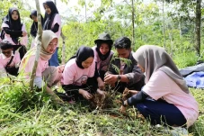 Kampanyekan Ekofeminisme,...