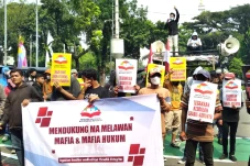 Pembenahan Internal,...