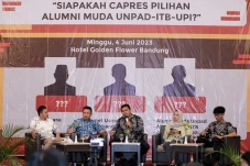 Forum Alumni Muda Gelar...